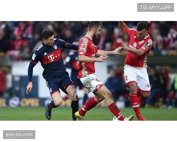 莱斯特城防线稳固，英超联赛中成功遏制对手进攻重现强势防守