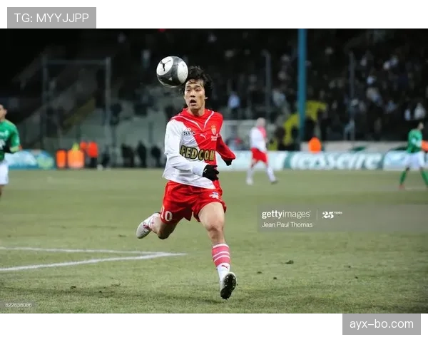 莱万多夫斯基状态回勇，创联赛历史最年轻进球纪录