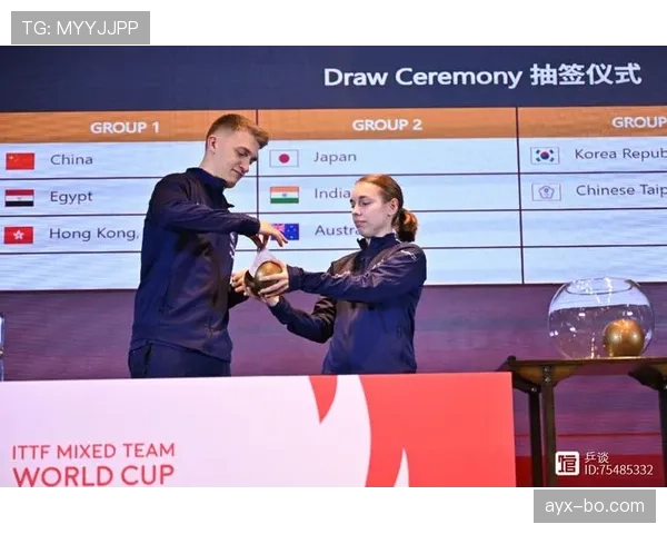 韩国队球迷方阵齐声助威，助球队状态回升迎战世界杯