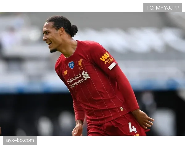 范戴克荣膺英超年度最佳奖项，强势表现彰显顶级竞争力